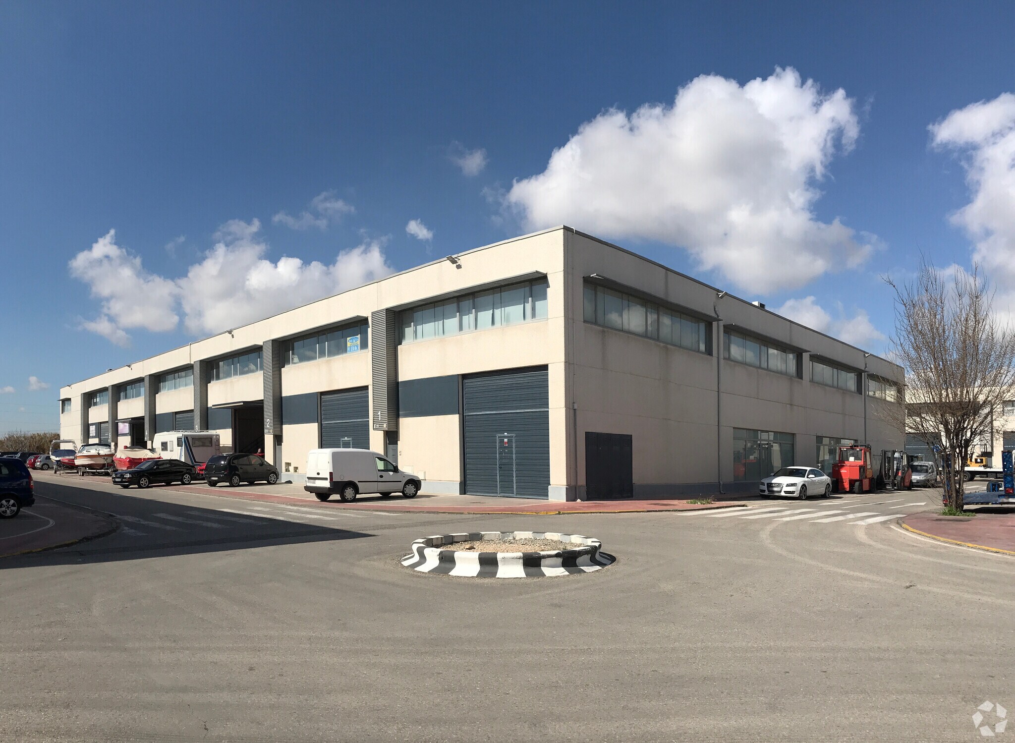 Se vende nave industrial en el Polígono Neinor de Meco